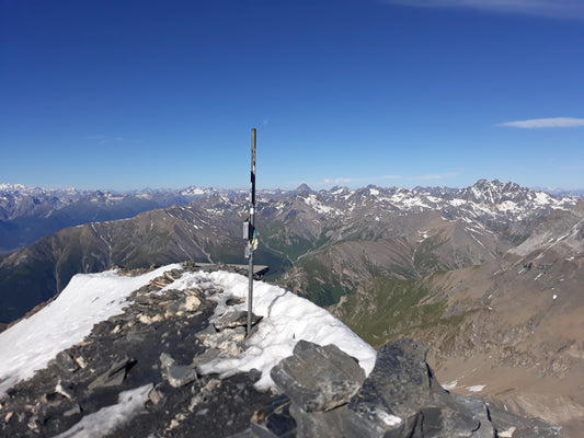 Die höchsten und wichtigsten Berge der Silvrettagruppe in Vorarlberg (Österreich und Graubünden (Schweiz)