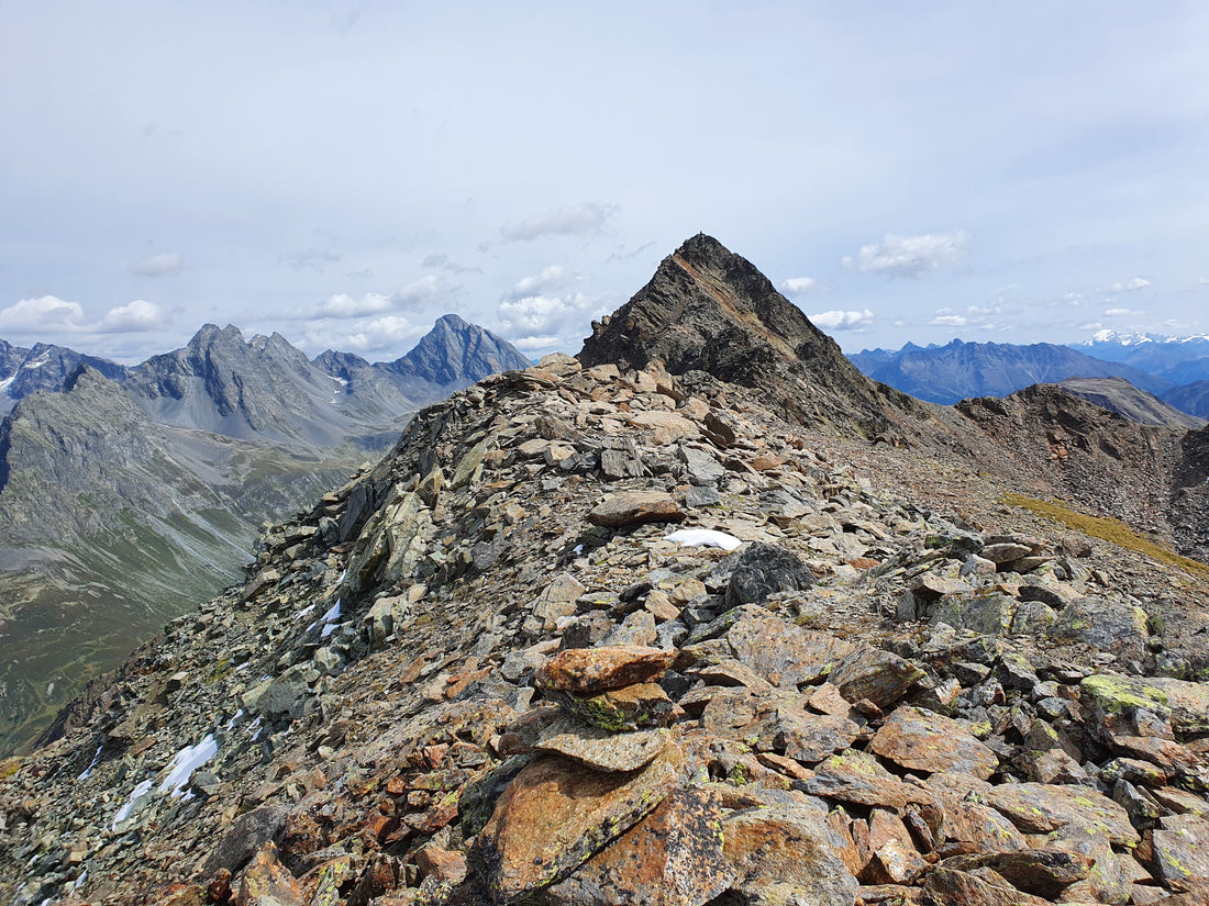 Die Besteigungsgeschichte des Piz Linard in den schweizer Alpen: Vom Mythos zur Bergsteiger-Ikone