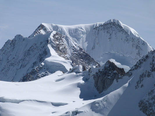 Der Chachacomani, ein ursprünglich gebliebener 6000er in der Cordillera Real in Bolivien