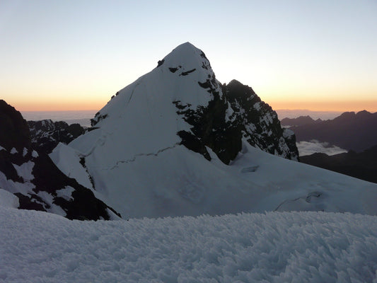 Bergsteigen in der Cordillera Real - Besteigung des 5000er Pequenio Alpamayo im Condoriri (Bolivien)