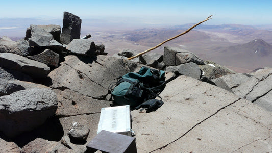Einer der heiligsten Berge der Inka heisst Llullaillaco und erhebt sich auf 6742m über der Atacamawüste