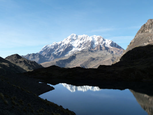 Inti Illimani, der bolivianische Sonnengott in der Cordillera Real ist das Wahrzeichen von La Paz