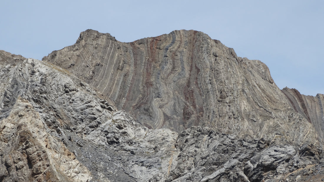 Der 3000er Posets ist bunt gefärbt und der zweithöchste Berg der Pyrenäen